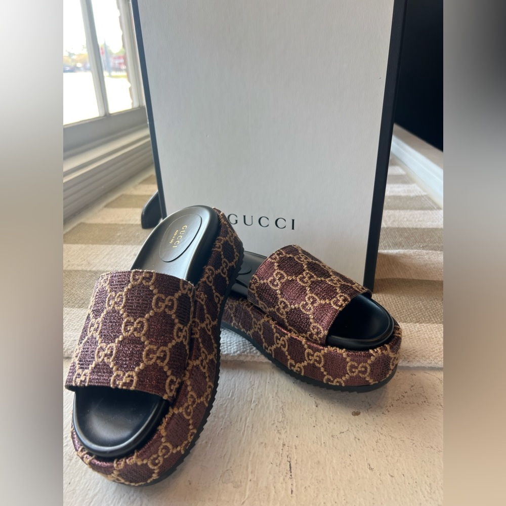 Gucci brown-beige platform shoes, Size 38